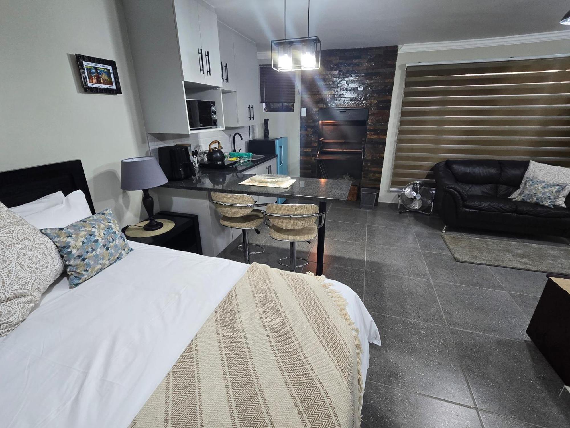 Lavender Villa No Loadshedding เคมป์ตัน พาร์ค ห้อง รูปภาพ