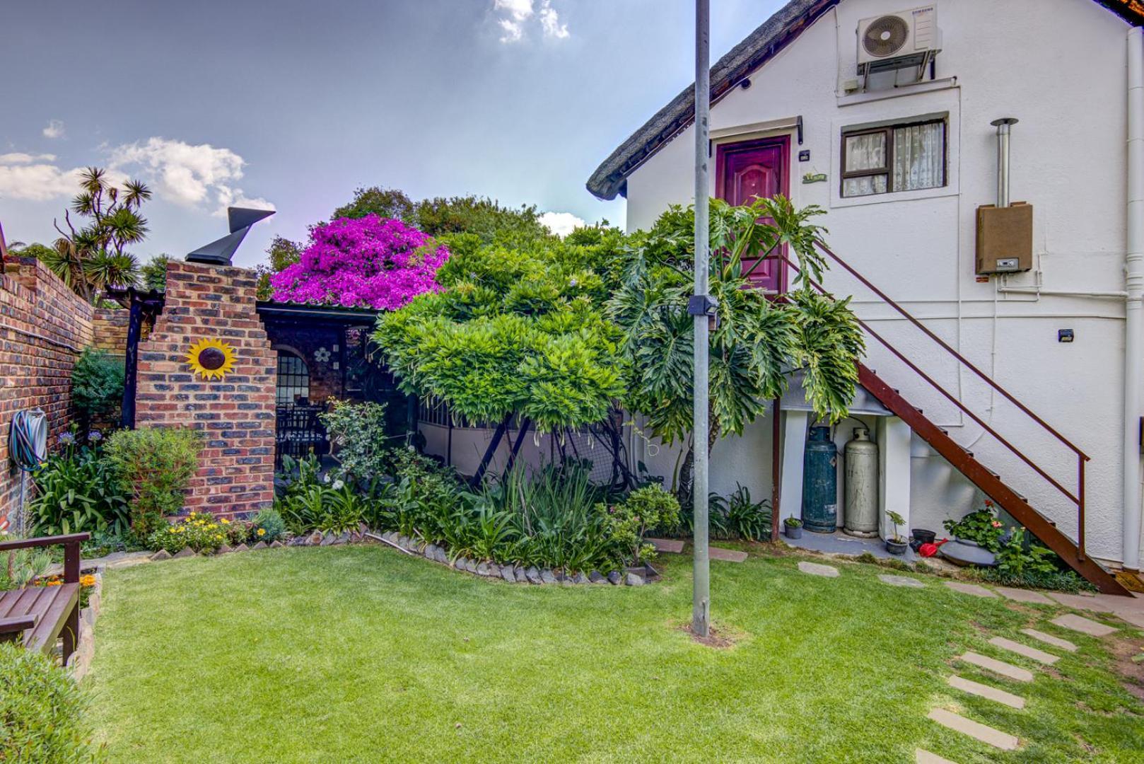 Lavender Villa No Loadshedding เคมป์ตัน พาร์ค ภายนอก รูปภาพ